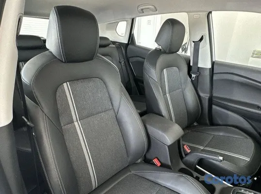 jeepetas y camionetas - 2023 Chevrolet Tracker LT de la Casa  7