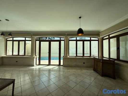 casas - casa en Cacicazgos  en alquiler de de 4 hab y piscina US 5,800 3