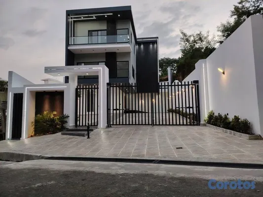 casas - Casa de 4 habitaciones en venta en Altos de Arroyo 5