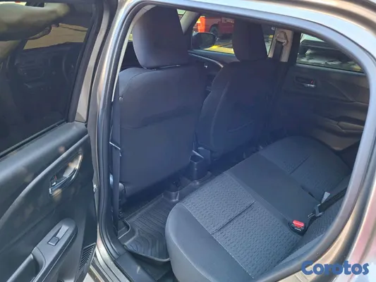carros - suzuki Swift gl híbrido 2026 5