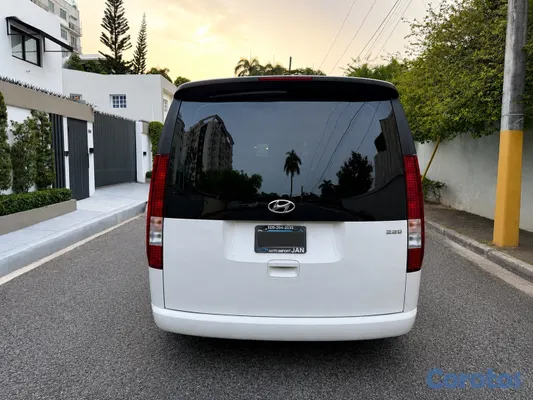 jeepetas y camionetas - Hyundai Staria  12
