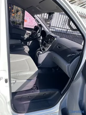 jeepetas y camionetas - Hyundai grand starex. 2