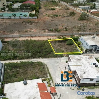 solares y terrenos - Se vende solar con 301 metros en Residencial Naime 3