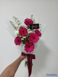 Ramo de gerberas naturales