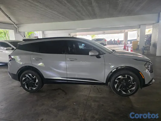 jeepetas y camionetas - Kia Sportage SX Prestige Americana 2023. 5