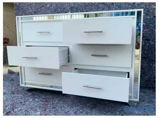 muebles y colchones - Mueble blanco para guardar ropa  2