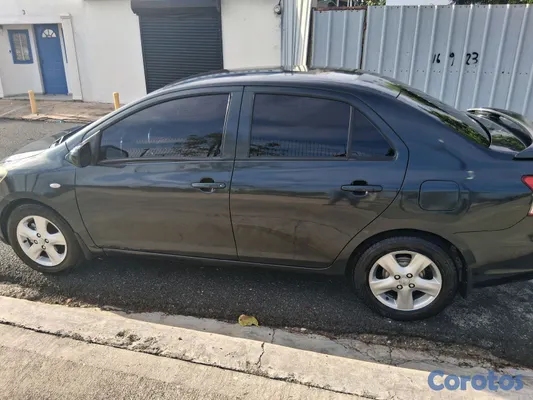 carros - toyota yaris 2006, automatico 6