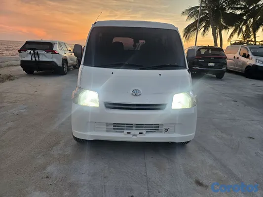 jeepetas y camionetas - Toyota townace 2012 nitida 5