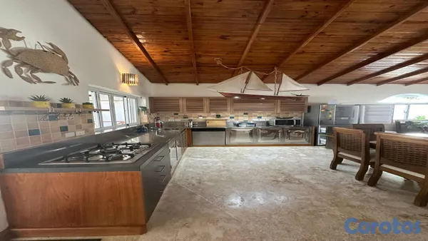 casas vacacionales y villas - Alquiler de Lujosa villa en Segunda línea de playa 5