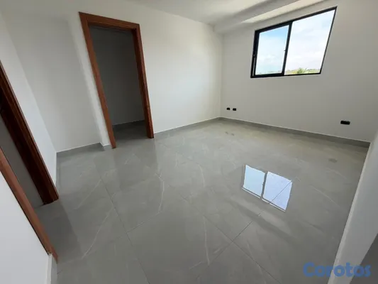 apartamentos - vendo avenida independencia piso 5 nuevo dos habitaciones dos baños parqueo balc 18