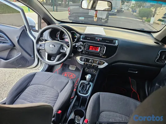 carros - kia rio 2017 doch 81,000 km 8
