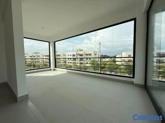 oficinas y locales comerciales - Locales en alquiler en la Jacobo Majluta 9