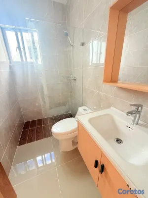 casas - Autopista de San Isidro, Brisa Oriental
🏡 Casa de 2 niveles + acceso al techo 8