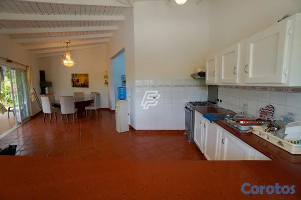 casas vacacionales y villas - Encantadora Villa disponible para adquisición en la exclusiva Playa Bonita 5