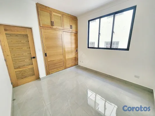 apartamentos - APARTAMENTO RENTA CON PATIO PROXIMO AL HOMS STGO. 5