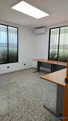 oficinas y locales comerciales - Oportunidad de Alquiler Casa en los Prados ideal oficina. Negocios varios 9