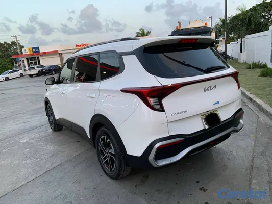 jeepetas y camionetas - KIA CARENS 2023 3