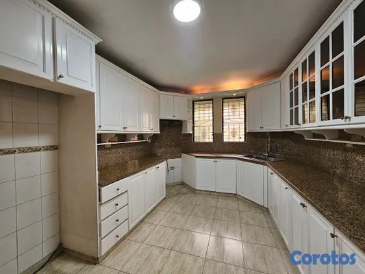 casas - Casa de 3 habitaciones en alquiler en Las Praderas 13