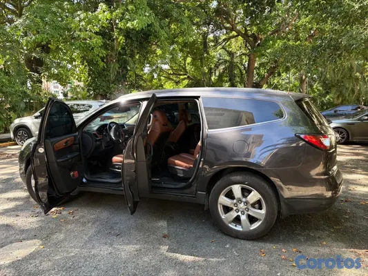 jeepetas y camionetas - Vendo Chevrolet Traverse  3