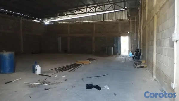 oficinas y locales comerciales - Se alquilan naves industriales y comerciales en el mejor punto estratégico.  3