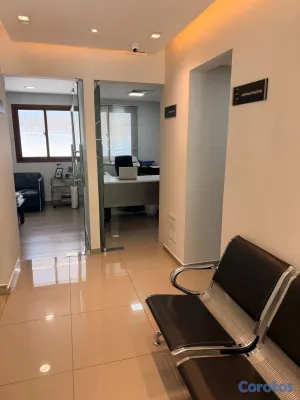 oficinas y locales comerciales - Local de oficina en Av. Sarasota, Mirador Sur 4