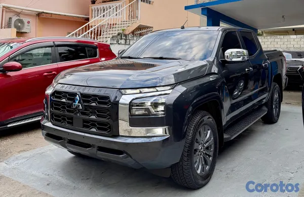 jeepetas y camionetas - Mitsubishi L200 2025 4x4 Triton  6