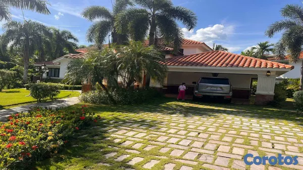 casas vacacionales y villas - En Venta Villa en Juan Dolio en Metro Country Club Se Recibe Permuta 2