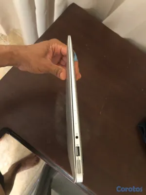 computadoras y laptops - es una Apple Mac book air para piezas dejo de prender lo demás esta muy bien  6
