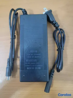 otros electronicos - Cargador XM36 para Patineta Eléctrica 42V Rápido y 2