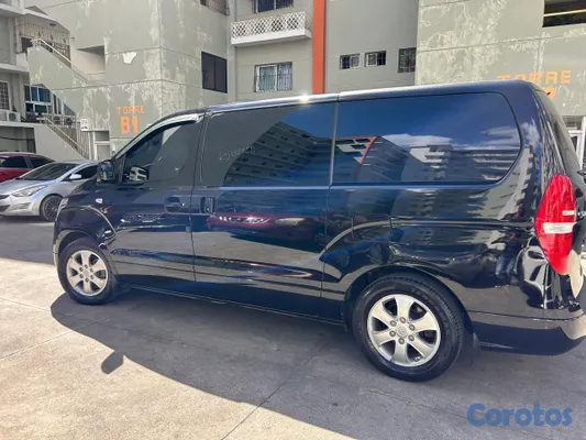 camiones y vehiculos pesados - hiundai grand starex 6