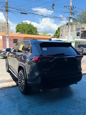 jeepetas y camionetas - Toyota RAV4 XLE 2021 7