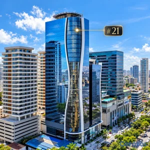 IMPONENTE LOCAL CORPORATIVO EN ALQUILER📍WORLD TRAD