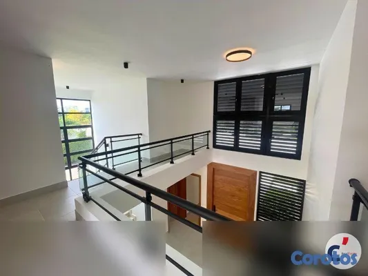 casas - Villa de 4 habitaciones con piscina climatizada en 5