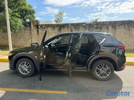 jeepetas y camionetas - Mazda CX-5 Sport AWD 2021 Negra - Recién importada 8