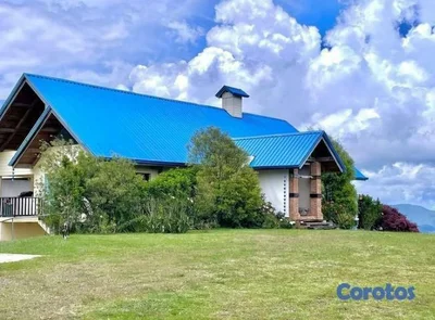 Villa en venta. 
