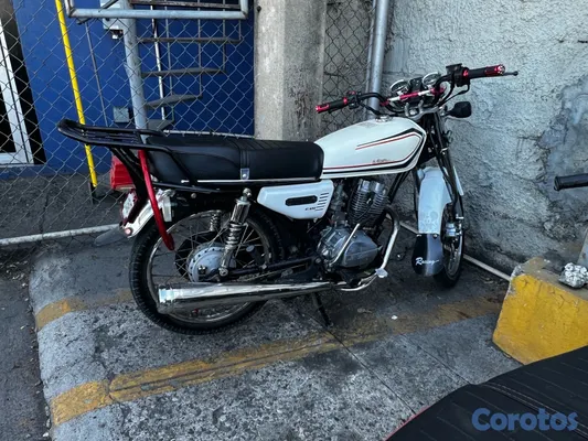 motores y pasolas - vendo CG150 2016 papeles originales a mano soy de San Cristóbal  2