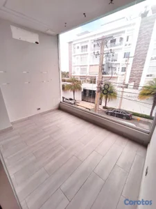 Alquilo local comercial 2do Piso Millón ju
