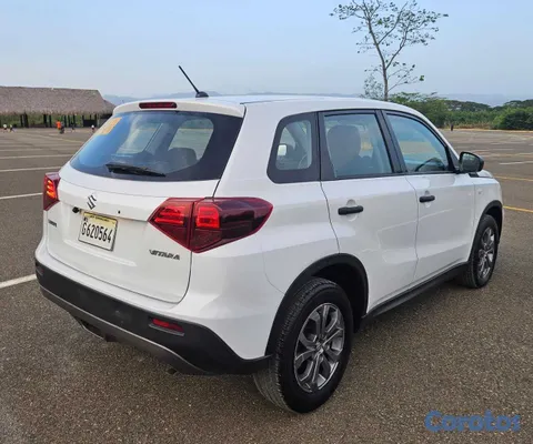 jeepetas y camionetas - Suzuki Vitara GL  2023 7