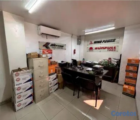 oficinas y locales comerciales - vendo taller automotriz en la San Martin con todos 3