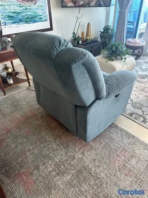 muebles y colchones - Oferta, por la mitad se su precio. Me voy del
país en tres semanas.  2