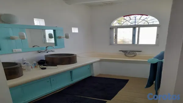 casas vacacionales y villas - "Villa en Zona de Desarrollo con 8 Garajes" 10