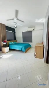  juego de cama con colchón, gavetero y una mesita de noche de IKEA- 28mil