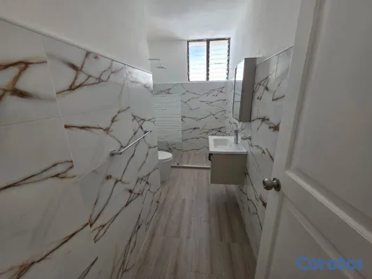 casas - Casa de 3 habitaciones en venta en El Cacique 2