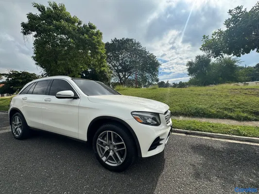 jeepetas y camionetas - Mercedes Benz GLC-300 2017 AMG, Unico Dueño en RD. 9