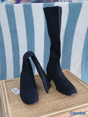 zapatos para mujer -  Botas negras de punto marca VIVAIA  2