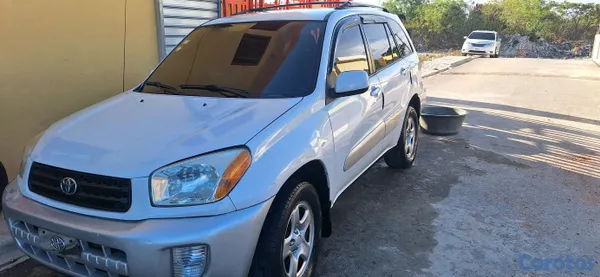 jeepetas y camionetas - Toyota rav4 2003 en muy buena condiciones 375 poco negociable información  2