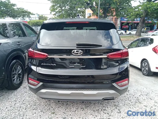 jeepetas y camionetas - Hyundai santa fe 2020 4