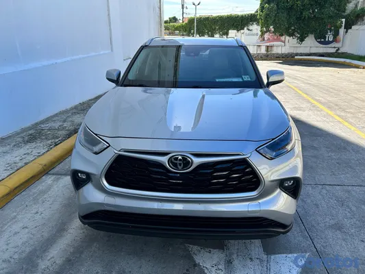 jeepetas y camionetas - Toyota highlander 2022 XLE 4x4 3