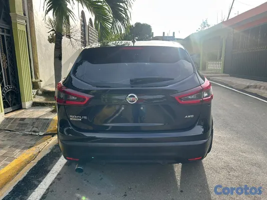 jeepetas y camionetas - Nissan rouge s 2021 3