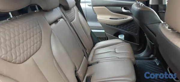 jeepetas y camionetas - JEEPETA HYUNDAI SANTA FE 2020 DIESEL  4